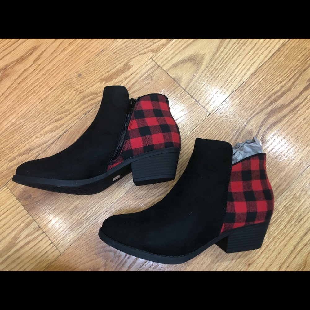 NEW Corkys Red & Black plaid Booties